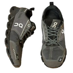 ON RUNNING Men’s Cloudflyer Running Sneaker
